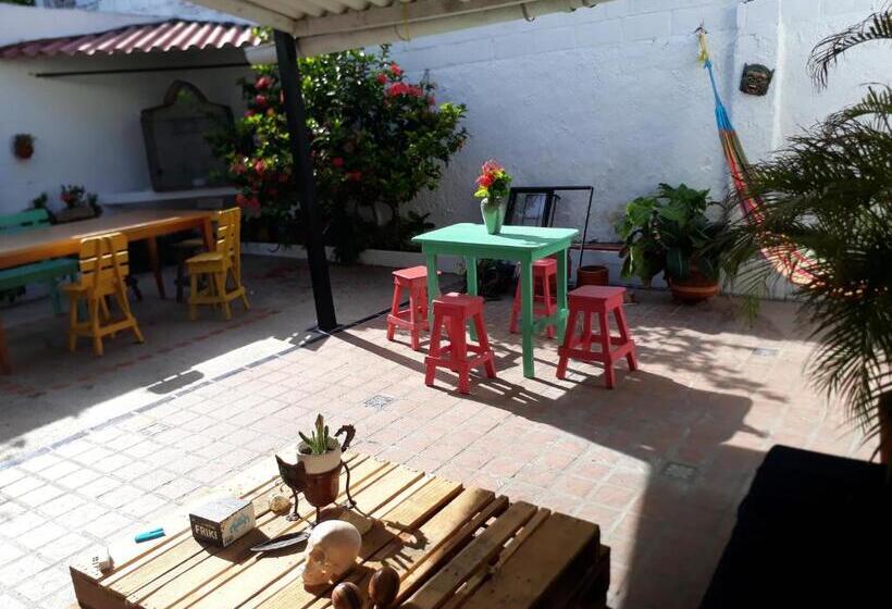 اتاق خانوادگی, Casa Aluna Hostel