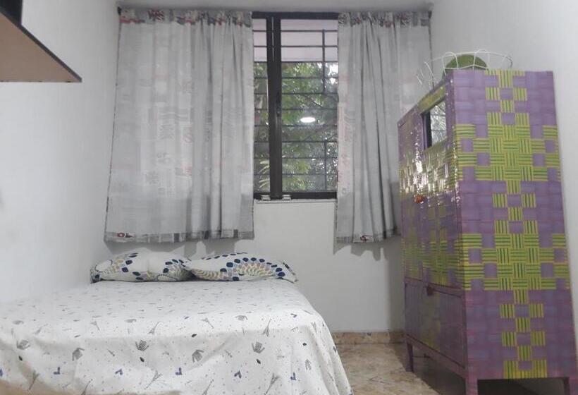 اتاق استاندارد یک نفره, Casa Aluna Hostel