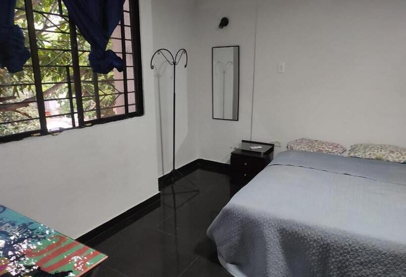 سوییت, Casa Aluna Hostel