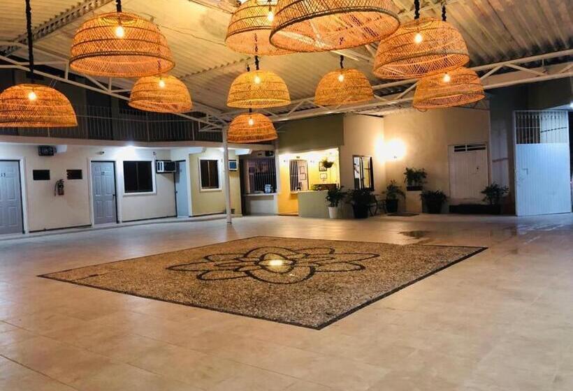 اتاق استاندارد چهارنفره با چشم‌انداز باغ, Caracoles Colima