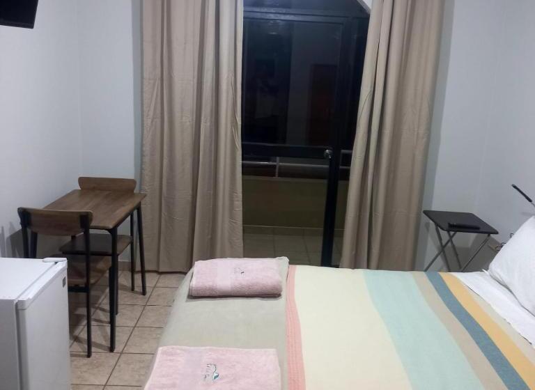اتاق لوکس با بالکن, Del Valle House Ii