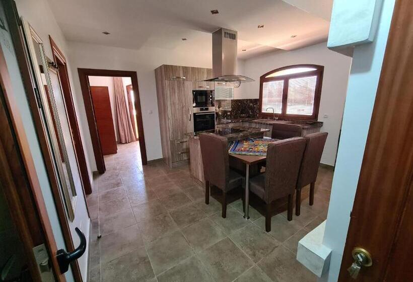 דירה בת חדר שינה 1 עם מרפסת, Mahdia Baghdadi Laourient Apartments, Restaurant, Café