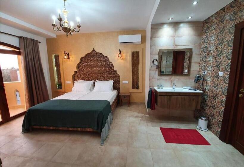 דירת חדר נוף לים, Mahdia Baghdadi Laourient Apartments, Restaurant, Café