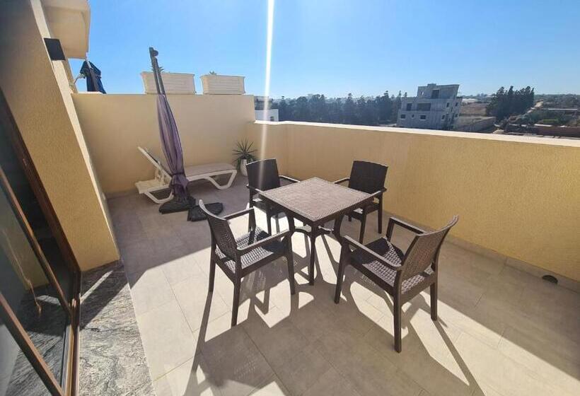 דירת חדר עם טרסה, Mahdia Baghdadi Laourient Apartments, Restaurant, Café