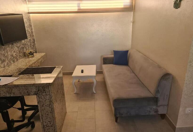 דירת חדר עם טרסה, Mahdia Baghdadi Laourient Apartments, Restaurant, Café