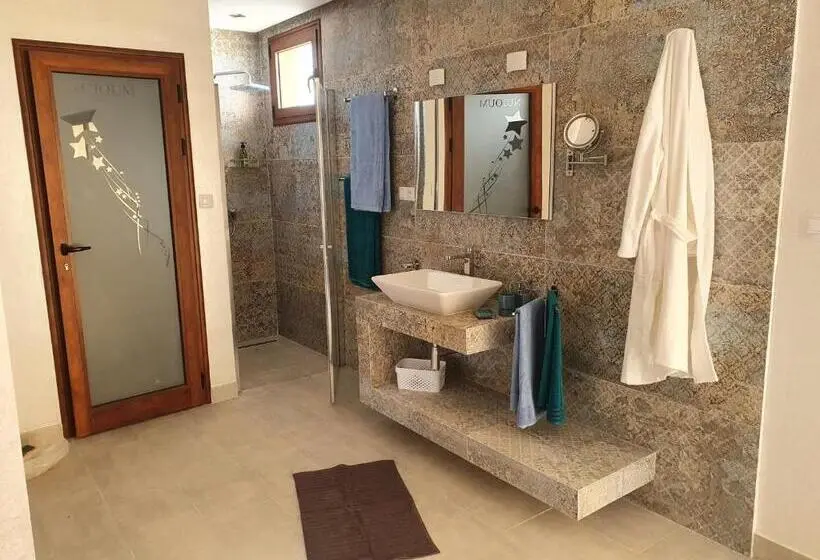 テラス付き１ベッドルームアパートメント, Mahdia   Baghdadi   Laourient Apartments, Restaurant, Café