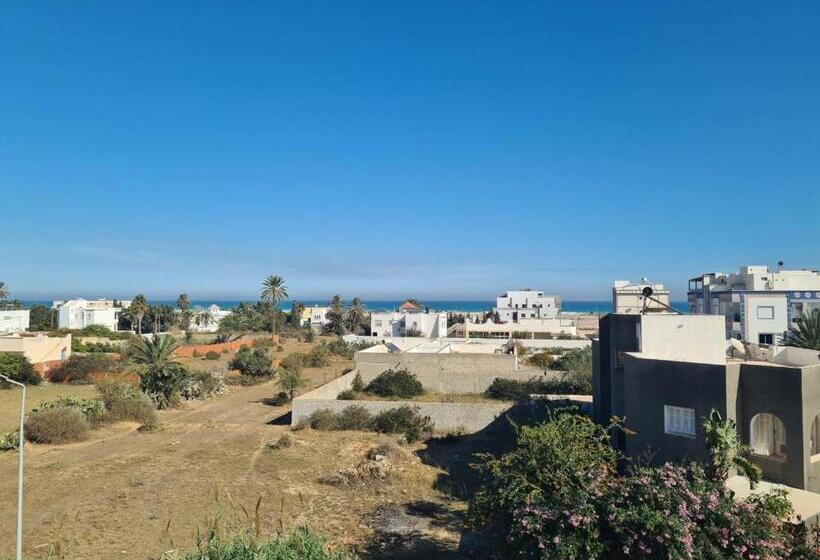 דירת חדר, Mahdia Baghdadi Laourient Apartments, Restaurant, Café