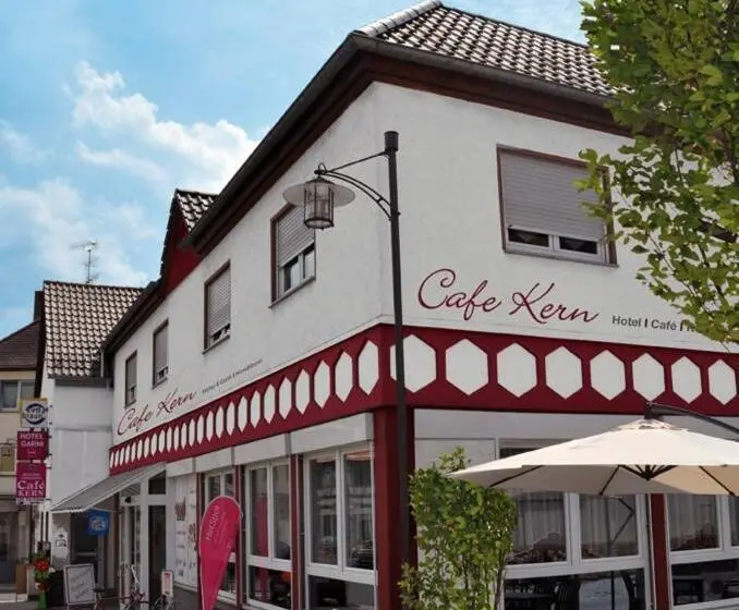 Quarto standard, Cafe Kern