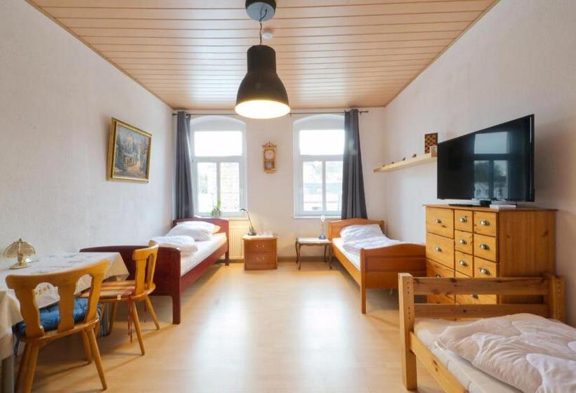 Трехместный Номер Стандарт Совместная Ванная, Ef29 Zimmer Am Busbahnhof