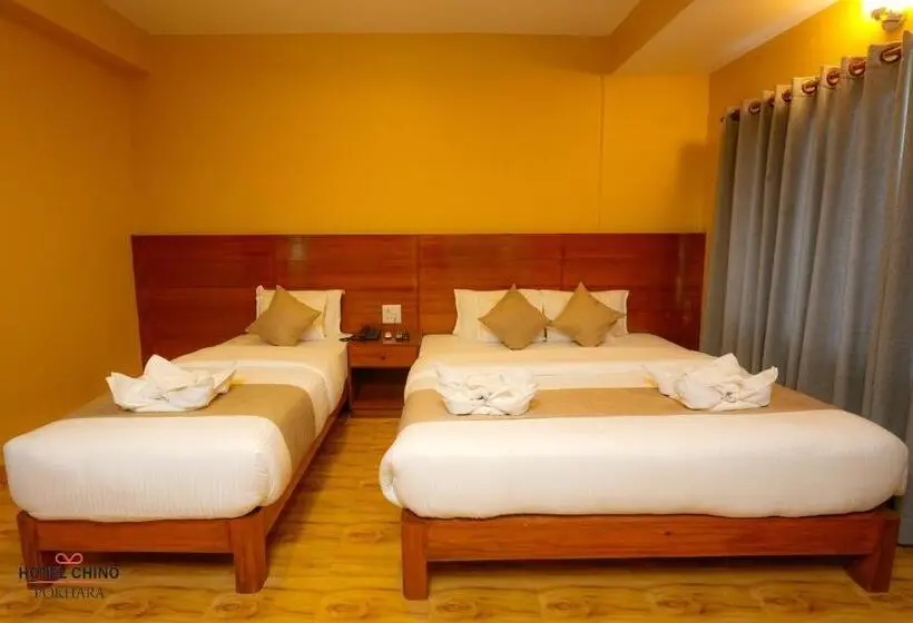 اتاق لوکس خانوادگی, Chino Pokhara