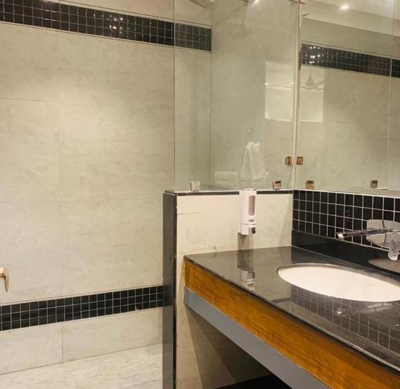 חדר דלוקס, West End View