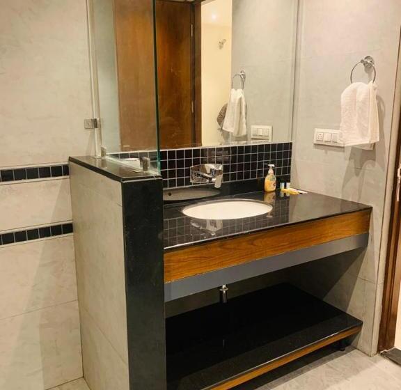 חדר דלוקס, West End View