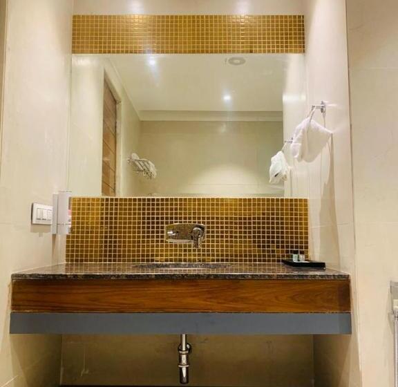 חדר סופריור, West End View