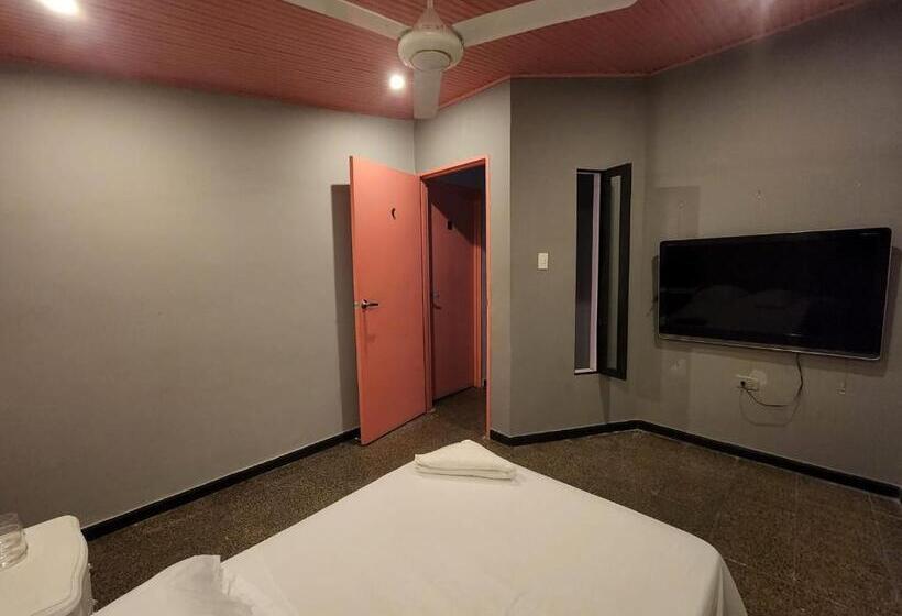 חדר אקונומי, Fardo Hotel Boutique En Ibague   Zona G   Recepción Digital 24h