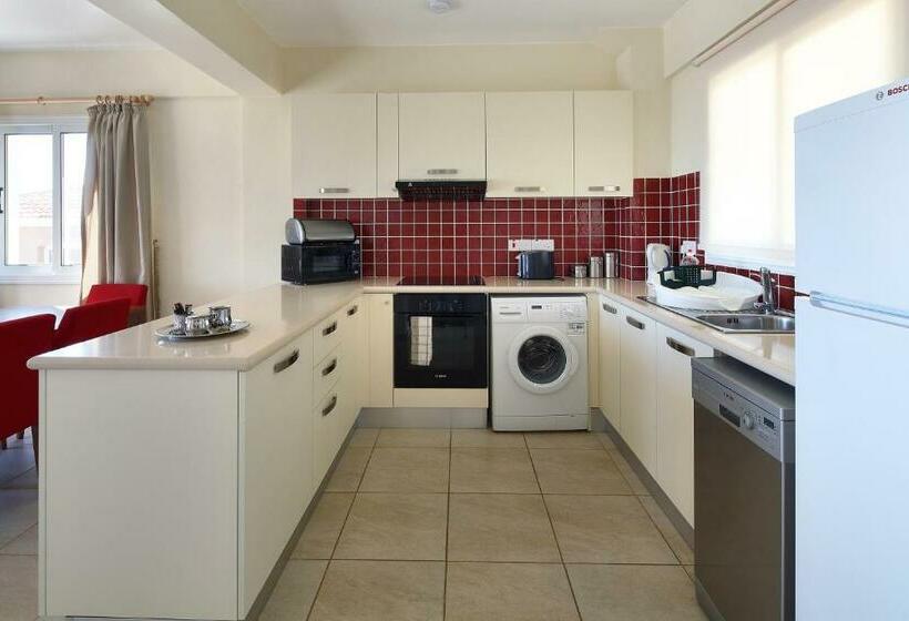 וילה בת 2 חדרי שינה, Club St. George