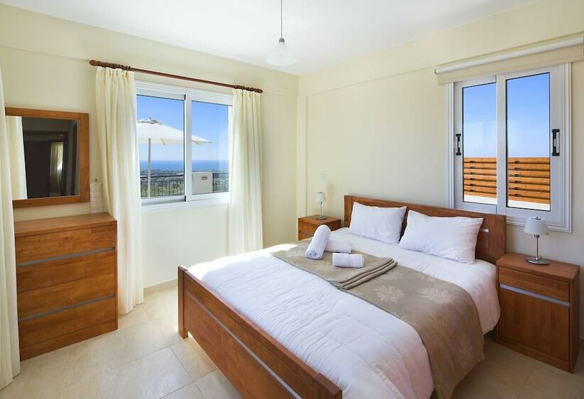 וילה בת 2 חדרי שינה, Club St. George