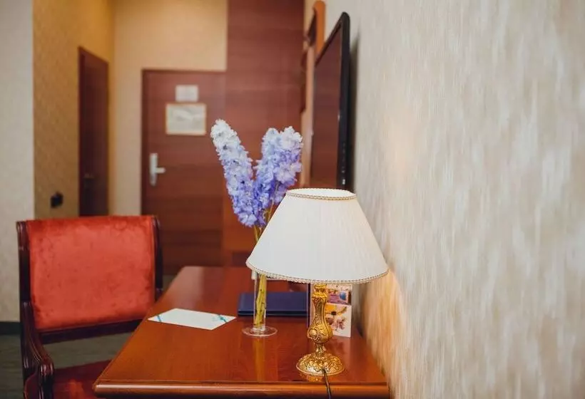 اتاق لوکس, Grand Hotel Vidgof