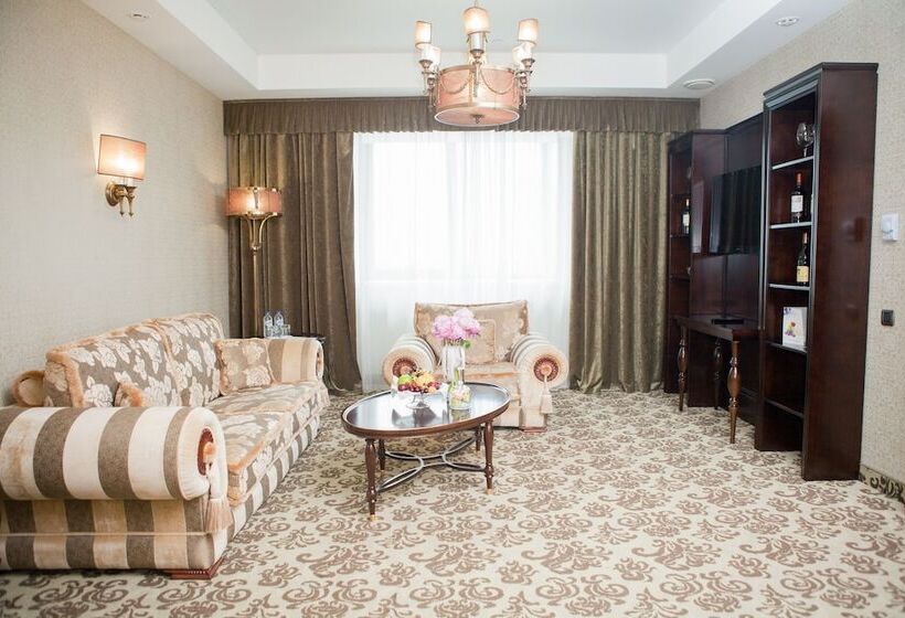 سوییت, Grand Hotel Vidgof