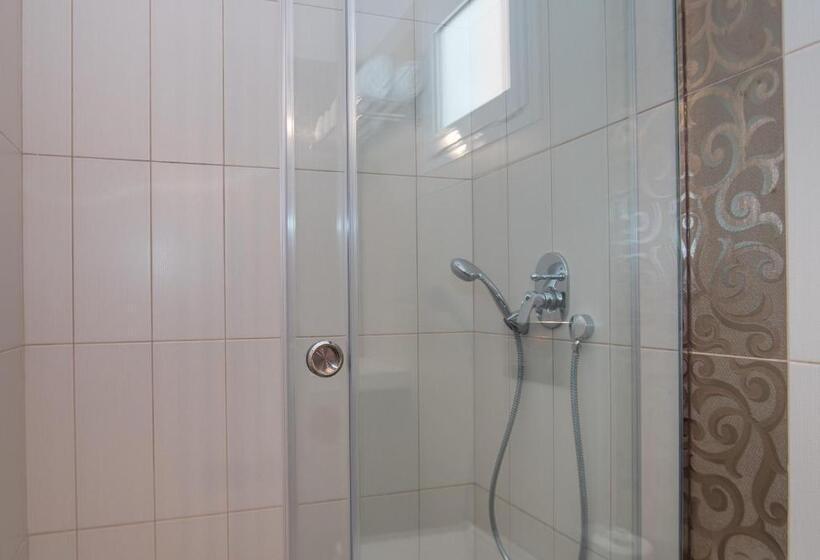 Családi Apartman, Edelweiss