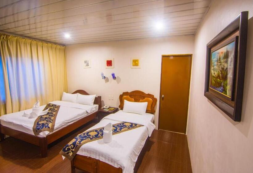 高级大房间, A&a Plaza