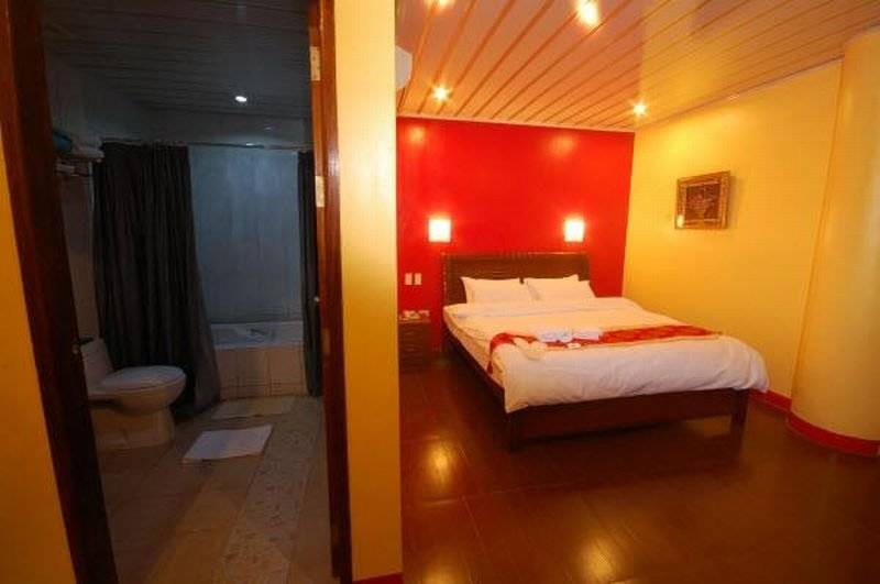 豪华房间, A&a Plaza