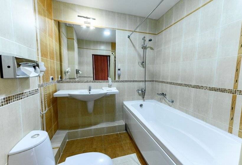 סוויטת ג'וניור, Briz