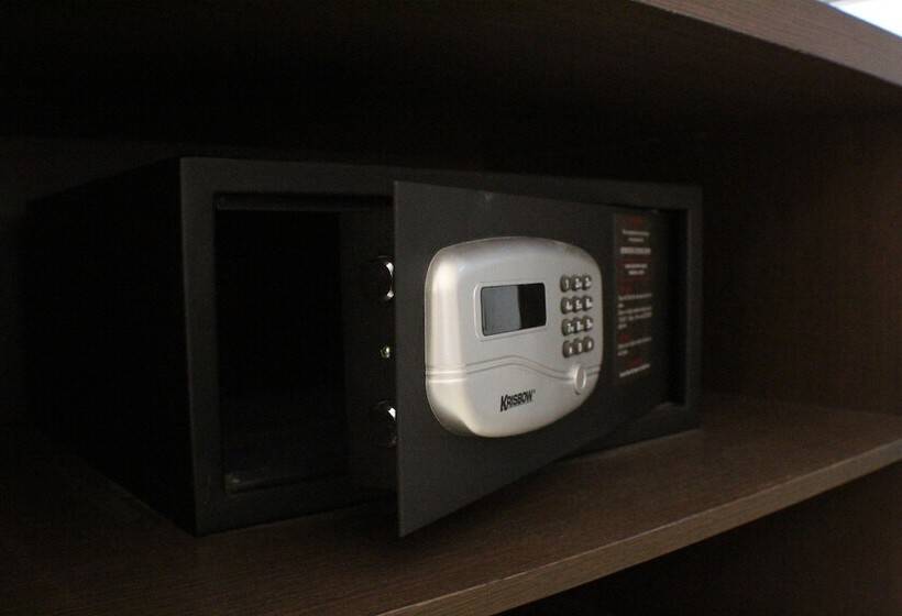 Номер Стандарт, Favehotel Kusumanegara