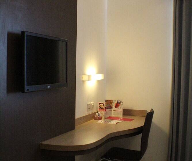 Номер Стандарт, Favehotel Kusumanegara