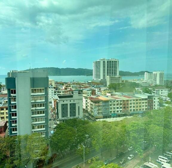 סוויטת ג'וניור, King Park Hotel Kota Kinabalu