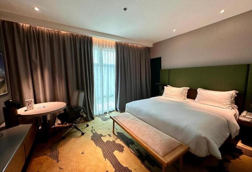 סוויטת ג'וניור, King Park Hotel Kota Kinabalu