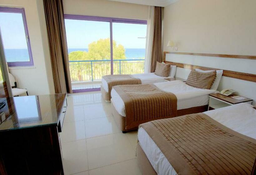 اتاق لوکس با چشم‌انداز دریا, Le Monde Beach Resort & Spa