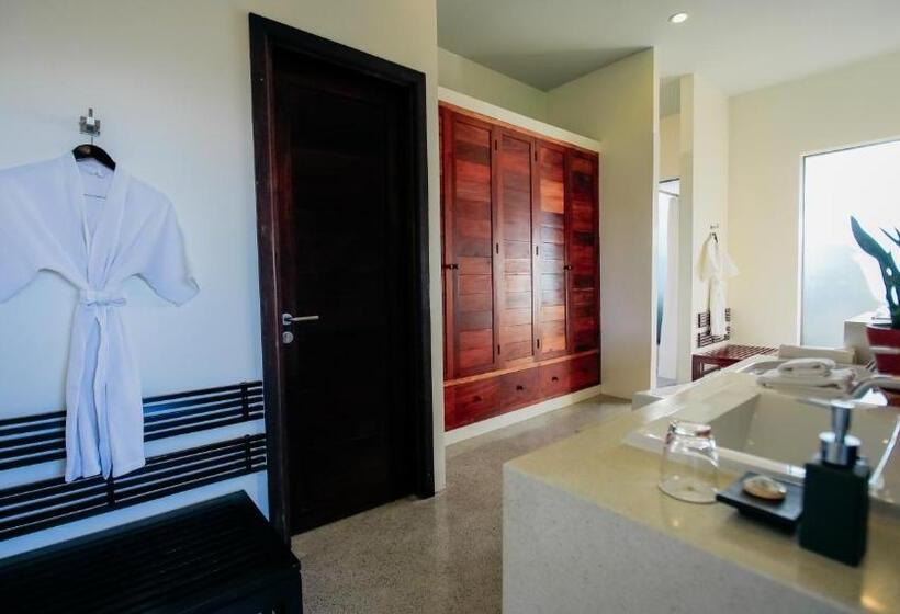 غرفة ديلوكس سرير كينج, Luang Prabang View