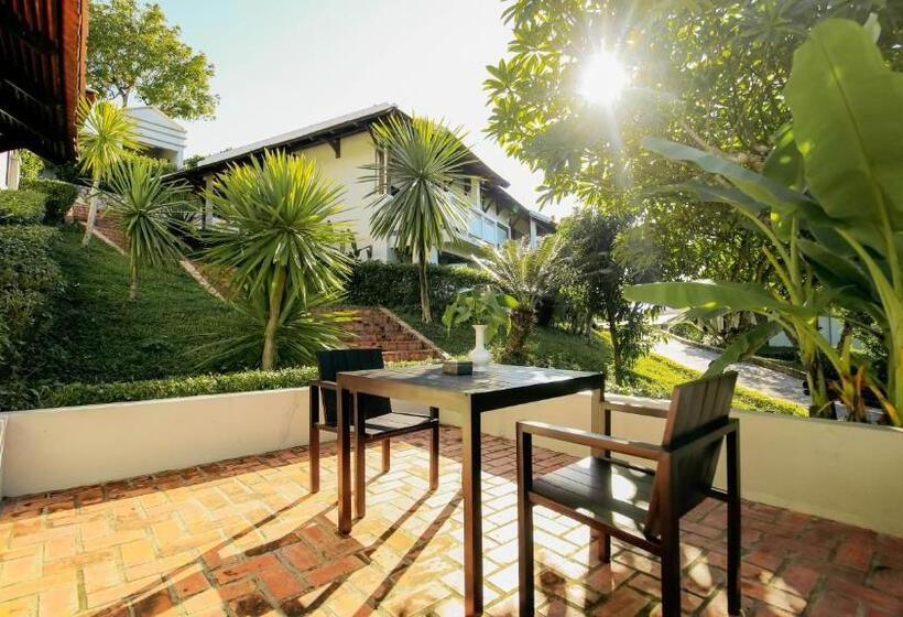 חדר דחוקס עם מיטת קינג, Luang Prabang View