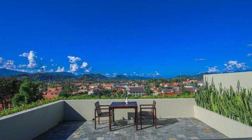 اتاق اجرایی, Luang Prabang View