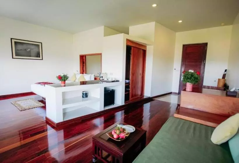 デラックスファミリールーム, Luang Prabang View