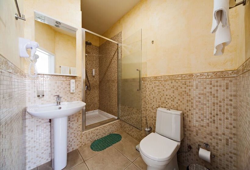 스탠다드 룸, Moya