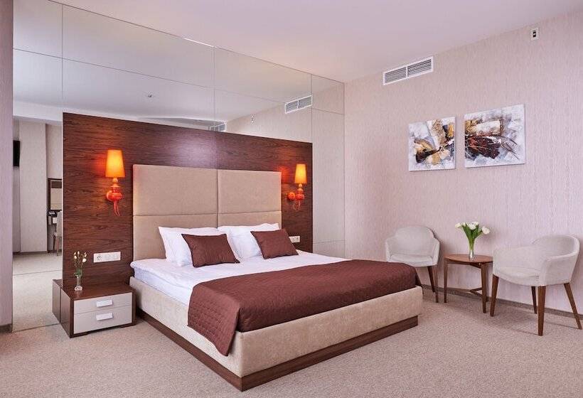 سوییت اجرایی, Ovis