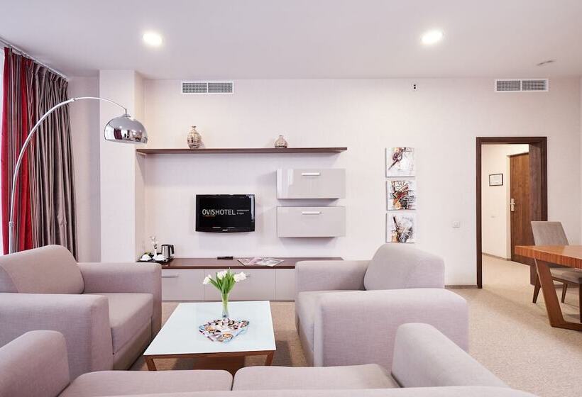 سوییت اجرایی, Ovis