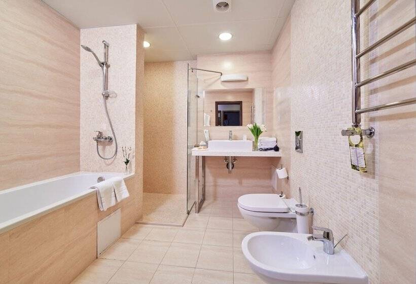 سوییت اجرایی, Ovis