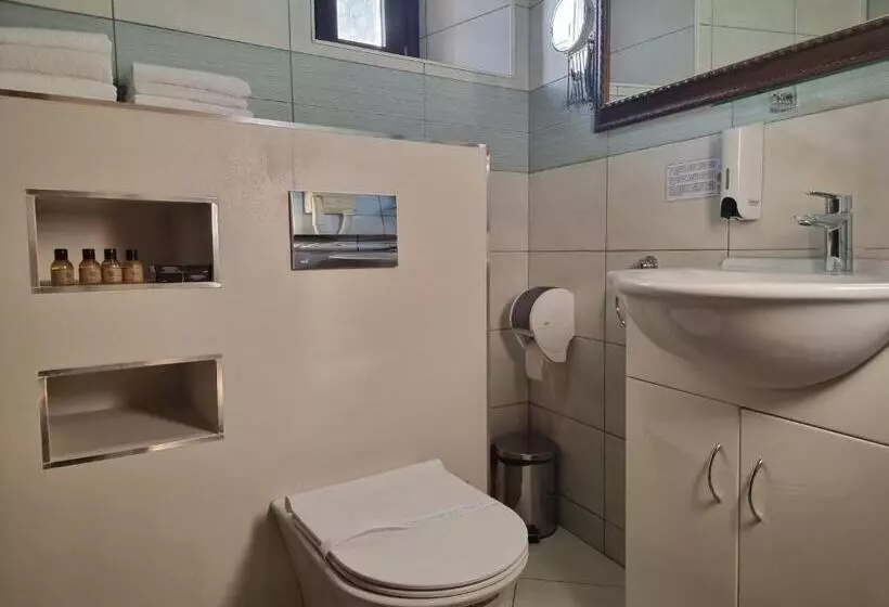 سوییت دوبلکس, Palata Venezia