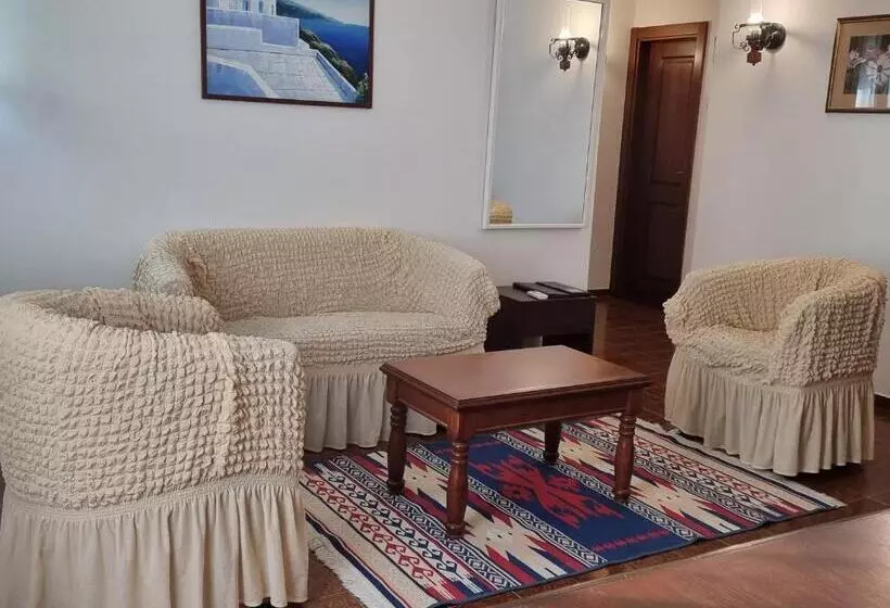 سوییت سوپریور با چشم‌انداز دریا, Palata Venezia