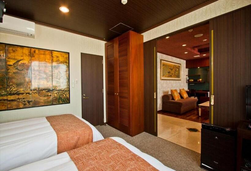 جناح, Palm Royal Naha Kokusai Street