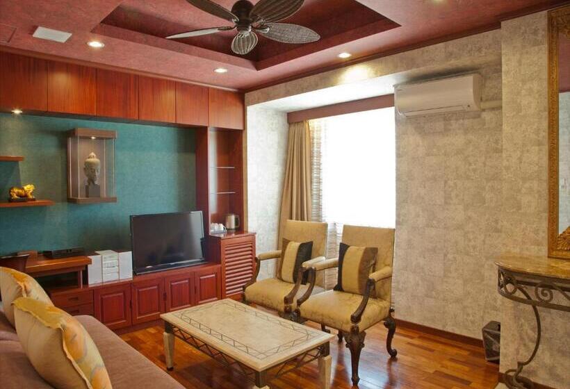 جناح, Palm Royal Naha Kokusai Street