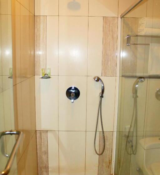 キングサイズベッドのスーペリアルーム, Santika Tasikmalaya