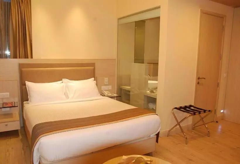 スーペリアールーム, Sarovar Portico Naraina,