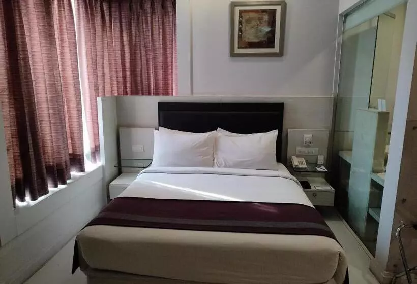 スーペリアールーム, Sarovar Portico Naraina,