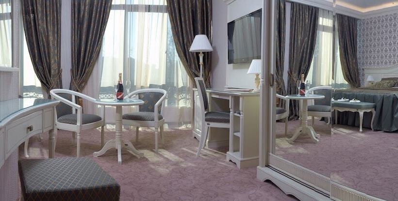 اتاق استاندارد, Savoy