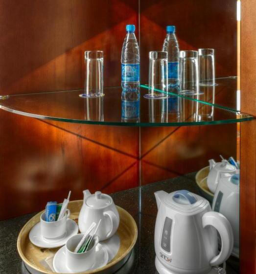 سوییت جونیور, Voyage