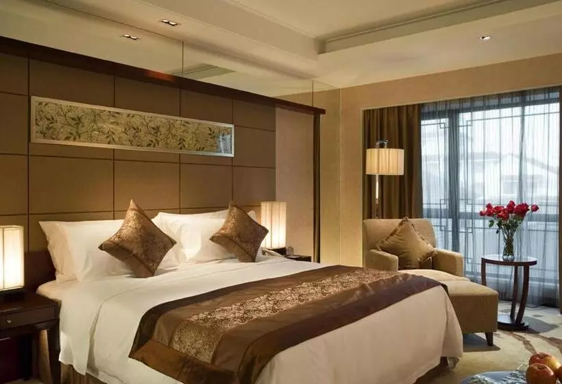 キングサイズベッドのデラックスルーム, Wyndham Garden Suzhou