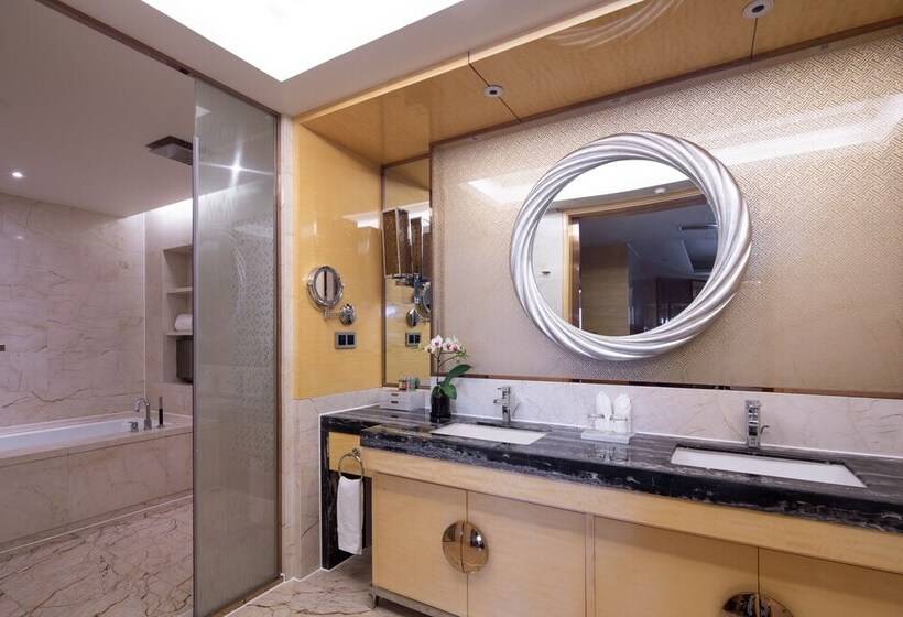 Президентский Люкс, Wyndham Grand Plaza Royale Colorful Yunnan
